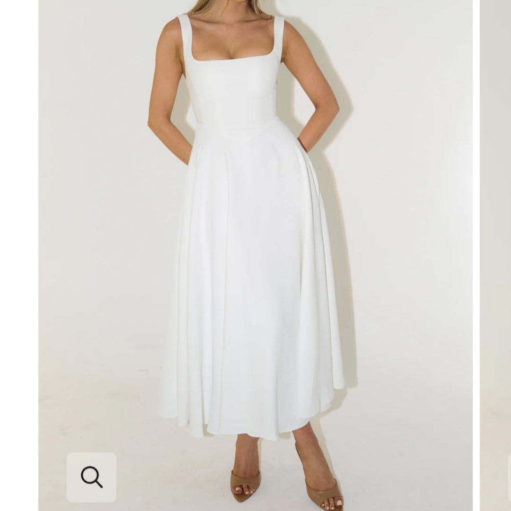 Elegant White Square Neck Sleeveless Midi Dress